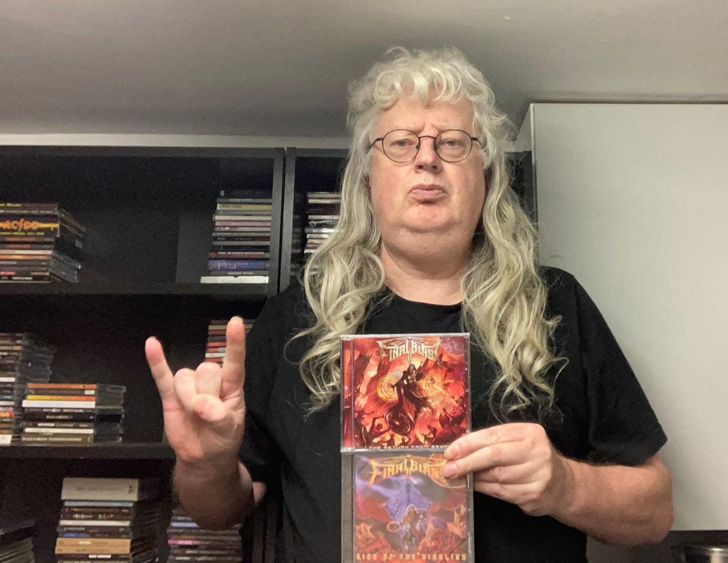 ALBUM / T-SHIRT BUNDLE + EP (2CD / SIGNED)